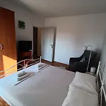 M&a House * روغوزنيكا
