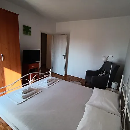 M&a House * Rogoznica (Sibenik-Knin)