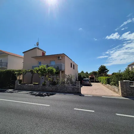 M&a House רוגוזניצה