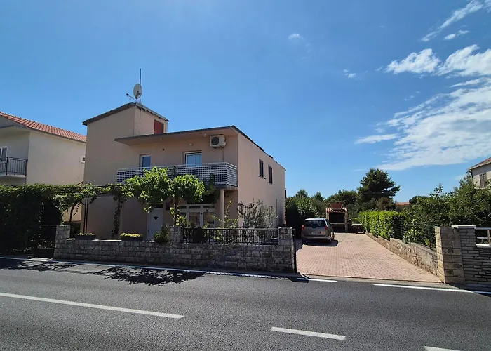 M&a House רוגוזניצה